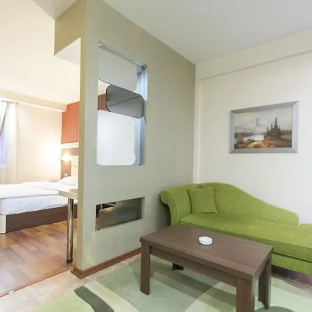 Sari Konak Apart B&B 아다나