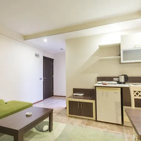 Sari Konak Apart B&B 아다나