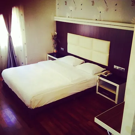 فندق مبيت وإفطار Sari Konak Apart *