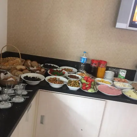 فندق مبيت وإفطار Sari Konak Apart أضنه