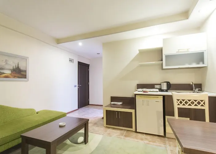 Sari Konak Apart Couette-café Adana