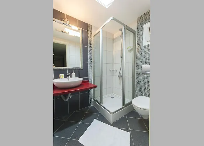 Sari Konak Apart Adana